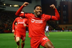 Salford vs Leyton Orient prediction, odds & betting tips 05/12/2025